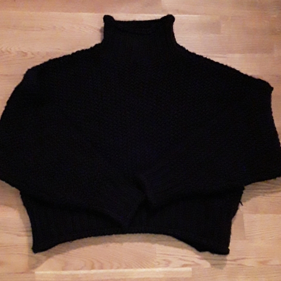 EUC black wool blend turtleneck
